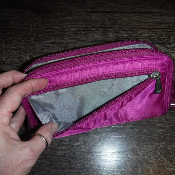 LUG Pink Quilted Wristlet Wallet Travel Organizer Pouch - Picture 7 of 7